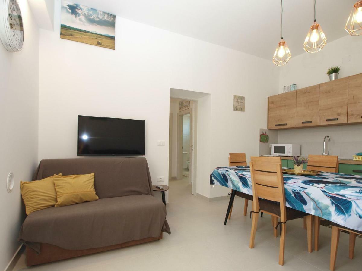 Apartments Ana 1707 Banjole Esterno foto