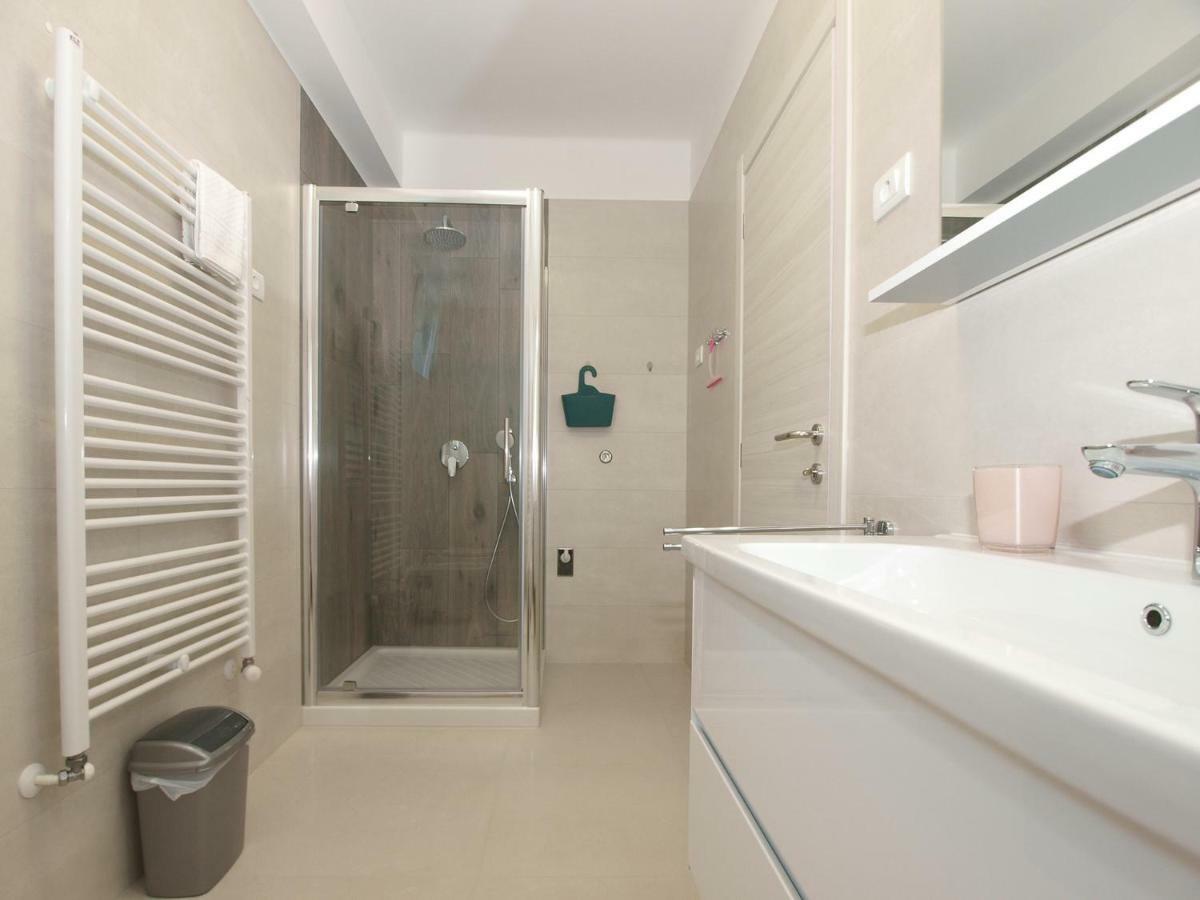 Apartments Ana 1707 Banjole Esterno foto